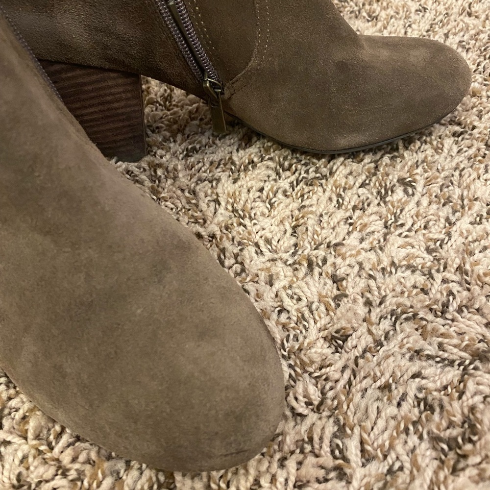 Jessica Simpson Fringe Suede Booties size 8.5 - Picture 7 of 7